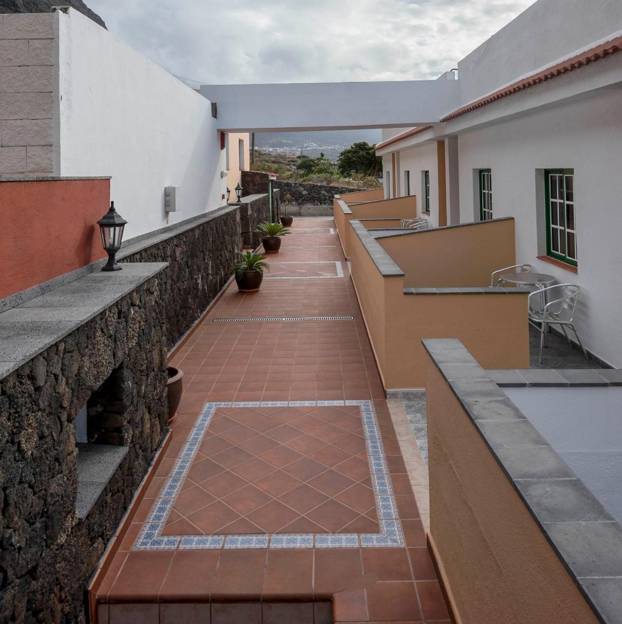 Apartamentos Las Casitas Frontera Extérieur photo